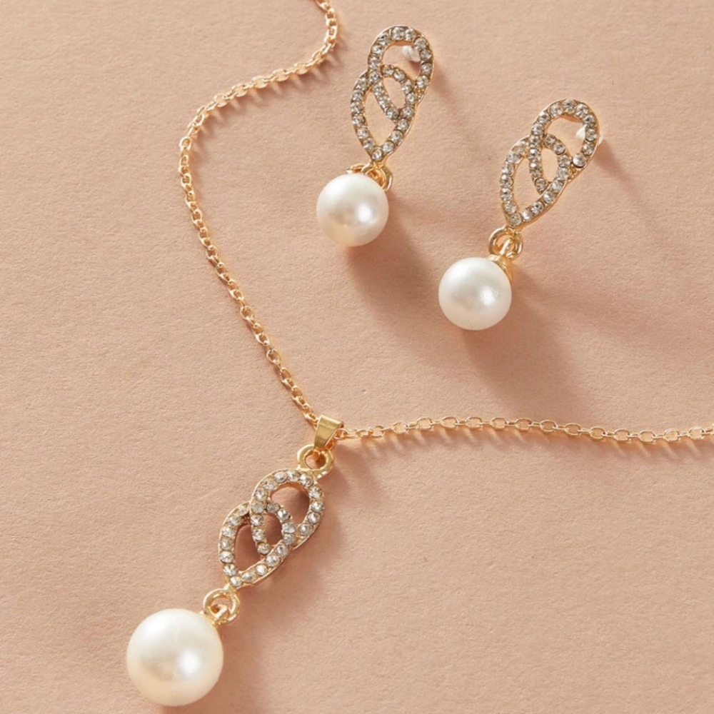 Rhinestone & Faux Pearl Jewelry Set